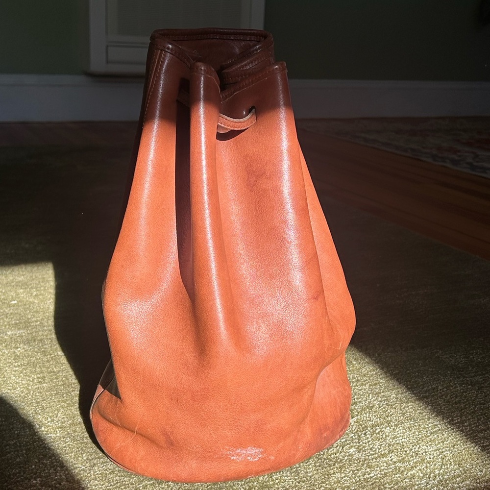 Vintage Coach Tan Leather Sling Backpack 9929